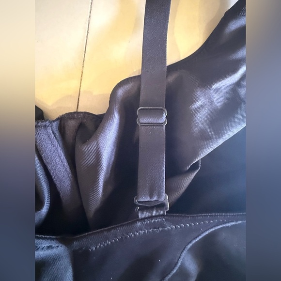 Flexees black bodyshaper bodysuit shape wear 38DD ajustable strap comfy - Picture 4 of 13